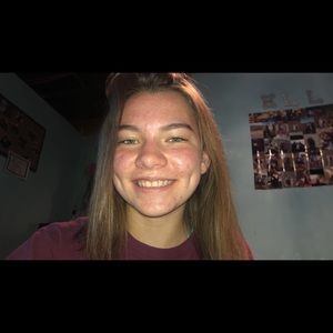 Meet your Posher, Ella